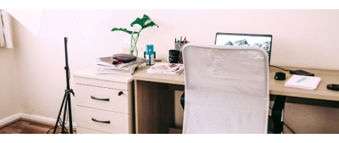 Come illuminare al meglio la zona studio per lavorare o studiare senza affaticare gli occhi