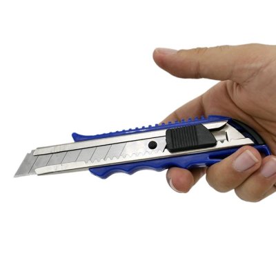 COLTELLO AUTOBLOCCANTE IN ALLUMINIO E-522