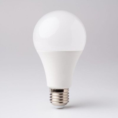 CLASSIC E27 20W 3000K A70 1800LM