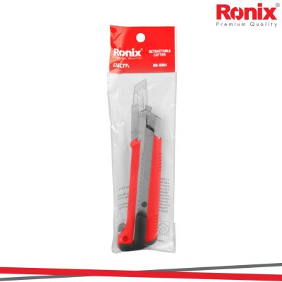 TAGLIERINO/CUTTER 18MM CON 2 LAME DI RICAMBIO